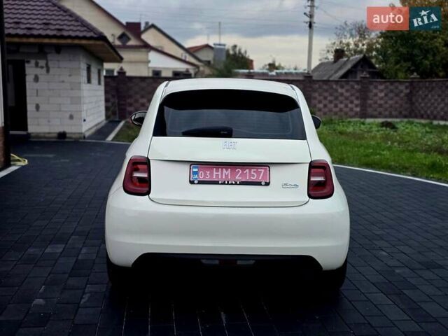 Белый Фиат 500e, объемом двигателя 0 л и пробегом 28 тыс. км за 13999 $, фото 14 на Automoto.ua