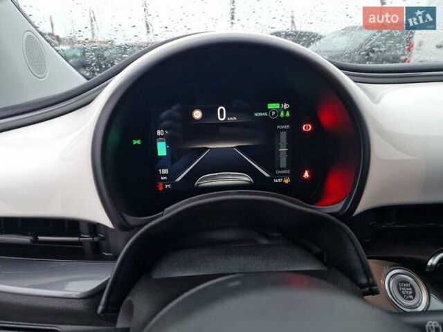 Белый Фиат 500e, объемом двигателя 0 л и пробегом 25 тыс. км за 14200 $, фото 33 на Automoto.ua