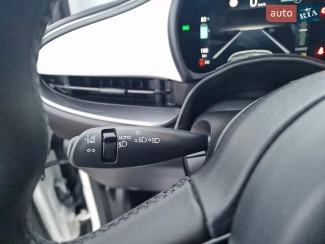 Белый Фиат 500e, объемом двигателя 0 л и пробегом 25 тыс. км за 14200 $, фото 34 на Automoto.ua