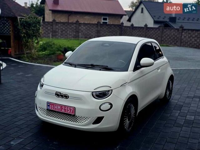 Белый Фиат 500e, объемом двигателя 0 л и пробегом 28 тыс. км за 13999 $, фото 26 на Automoto.ua