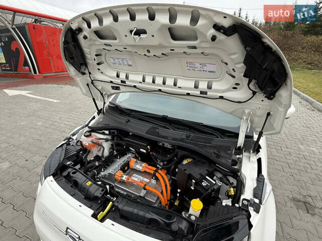 Белый Фиат 500e, объемом двигателя 0 л и пробегом 21 тыс. км за 13999 $, фото 15 на Automoto.ua