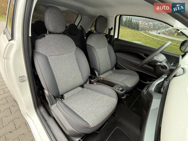 Белый Фиат 500e, объемом двигателя 0 л и пробегом 21 тыс. км за 13999 $, фото 25 на Automoto.ua