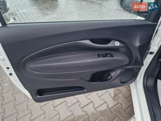 Белый Фиат 500e, объемом двигателя 0 л и пробегом 25 тыс. км за 14200 $, фото 26 на Automoto.ua