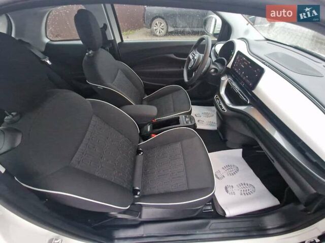 Белый Фиат 500e, объемом двигателя 0 л и пробегом 25 тыс. км за 14200 $, фото 46 на Automoto.ua