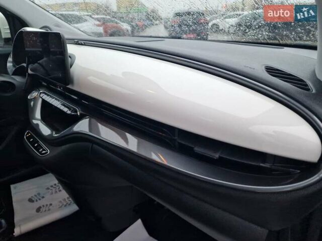 Белый Фиат 500e, объемом двигателя 0 л и пробегом 25 тыс. км за 14200 $, фото 48 на Automoto.ua