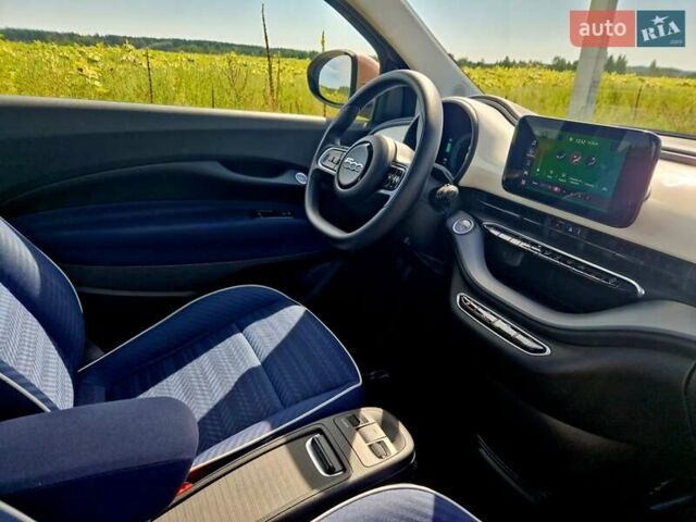Бежевый Фиат 500e, объемом двигателя 0 л и пробегом 58 тыс. км за 13999 $, фото 4 на Automoto.ua