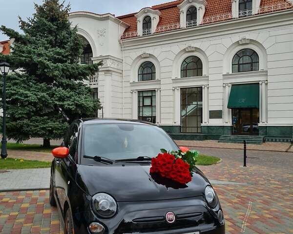 Черный Фиат 500e, объемом двигателя 0 л и пробегом 82 тыс. км за 6500 $, фото 1 на Automoto.ua