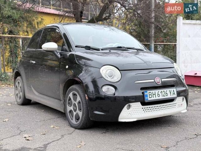 Черный Фиат 500e, объемом двигателя 0 л и пробегом 97 тыс. км за 5999 $, фото 4 на Automoto.ua