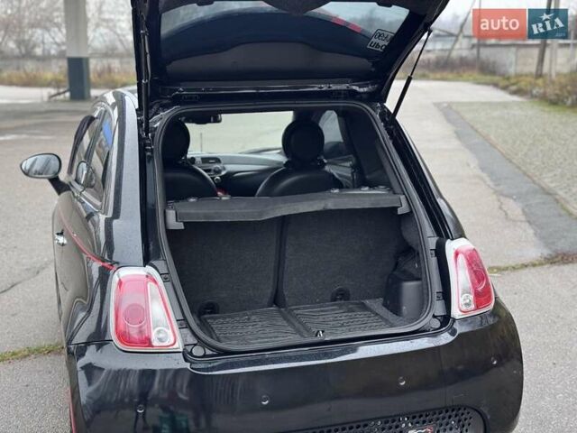 Черный Фиат 500e, объемом двигателя 0 л и пробегом 143 тыс. км за 4800 $, фото 17 на Automoto.ua