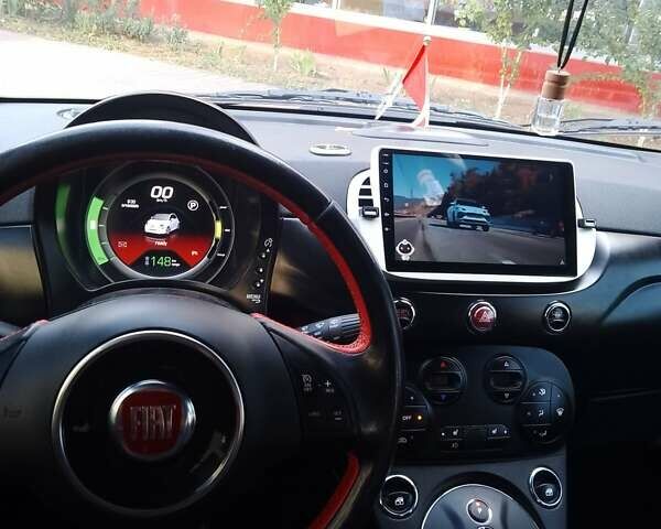 Чорний Фіат 500e, об'ємом двигуна 0 л та пробігом 111 тис. км за 7000 $, фото 15 на Automoto.ua