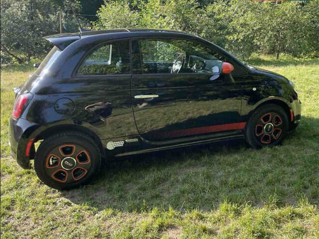 Черный Фиат 500e, объемом двигателя 0 л и пробегом 39 тыс. км за 9500 $, фото 1 на Automoto.ua
