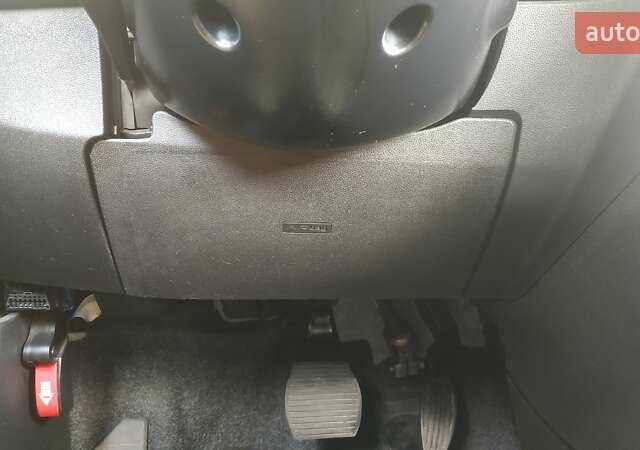 Черный Фиат 500e, объемом двигателя 0 л и пробегом 90 тыс. км за 7500 $, фото 34 на Automoto.ua