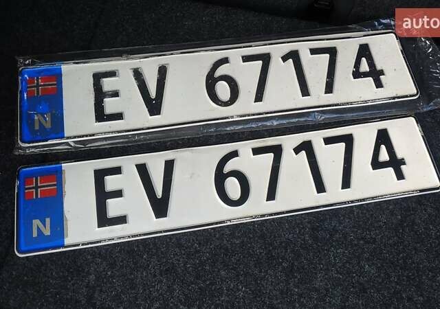 Черный Фиат 500e, объемом двигателя 0 л и пробегом 90 тыс. км за 7500 $, фото 95 на Automoto.ua