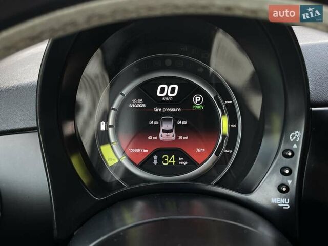 Черный Фиат 500e, объемом двигателя 0 л и пробегом 139 тыс. км за 6900 $, фото 14 на Automoto.ua