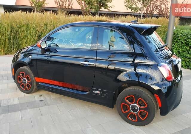 Черный Фиат 500e, объемом двигателя 0 л и пробегом 90 тыс. км за 7500 $, фото 2 на Automoto.ua