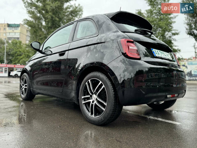 Черный Фиат 500e, объемом двигателя 0 л и пробегом 28 тыс. км за 14900 $, фото 12 на Automoto.ua