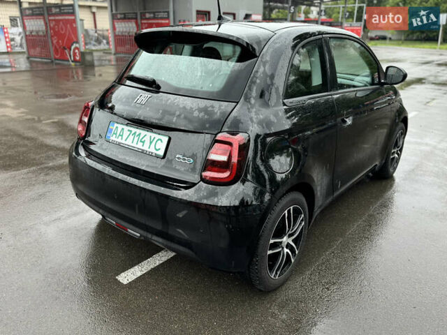 Черный Фиат 500e, объемом двигателя 0 л и пробегом 28 тыс. км за 14900 $, фото 16 на Automoto.ua