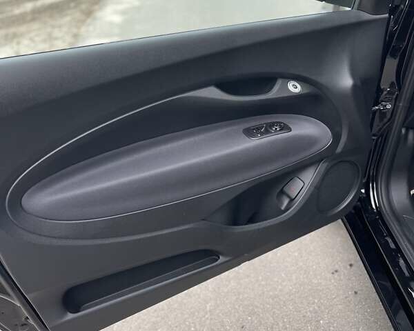 Черный Фиат 500e, объемом двигателя 0 л и пробегом 19 тыс. км за 14500 $, фото 21 на Automoto.ua