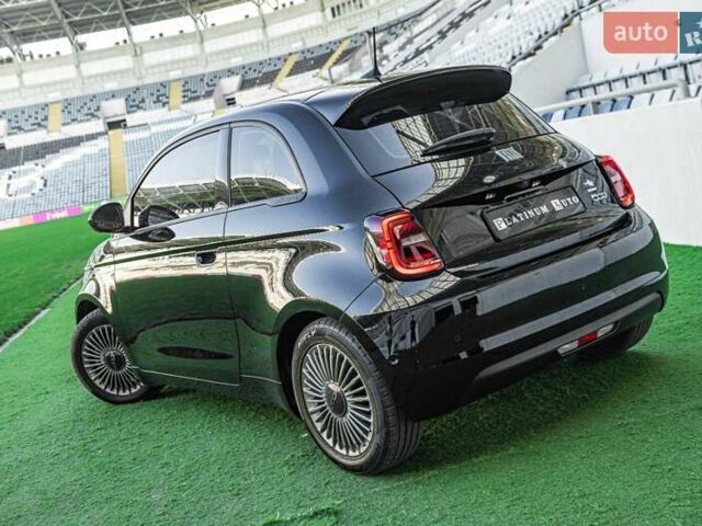 Чорний Фіат 500e, об'ємом двигуна 0 л та пробігом 16 тис. км за 16900 $, фото 41 на Automoto.ua