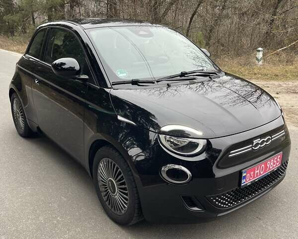 Черный Фиат 500e, объемом двигателя 0 л и пробегом 19 тыс. км за 14500 $, фото 2 на Automoto.ua
