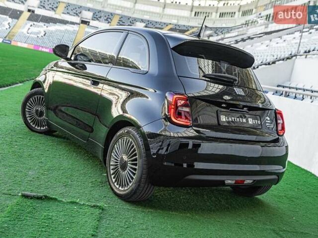 Черный Фиат 500e, объемом двигателя 0 л и пробегом 16 тыс. км за 16900 $, фото 40 на Automoto.ua