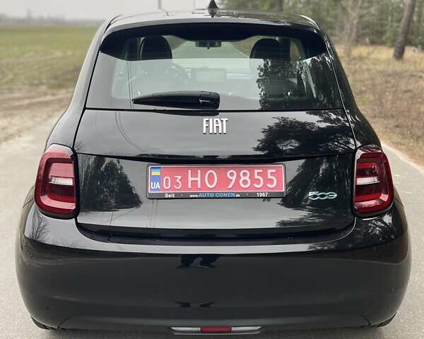 Черный Фиат 500e, объемом двигателя 0 л и пробегом 19 тыс. км за 14500 $, фото 5 на Automoto.ua