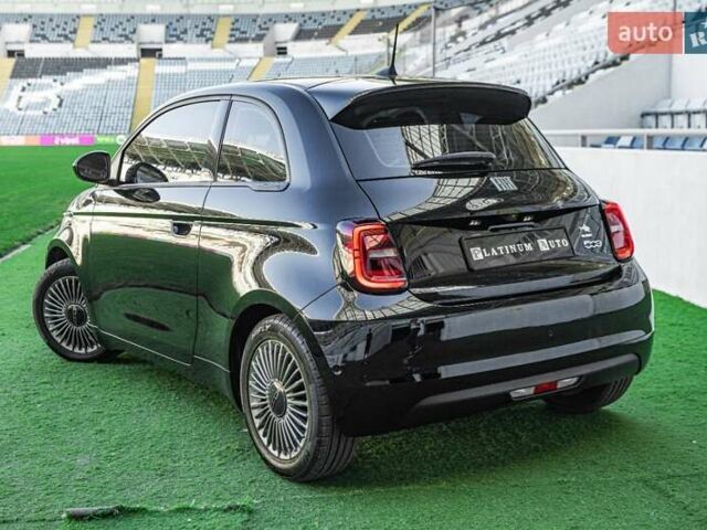 Черный Фиат 500e, объемом двигателя 0 л и пробегом 16 тыс. км за 16900 $, фото 2 на Automoto.ua