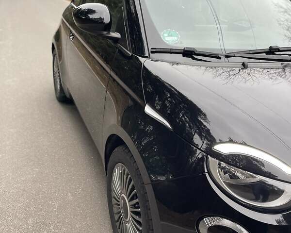 Черный Фиат 500e, объемом двигателя 0 л и пробегом 19 тыс. км за 14500 $, фото 10 на Automoto.ua