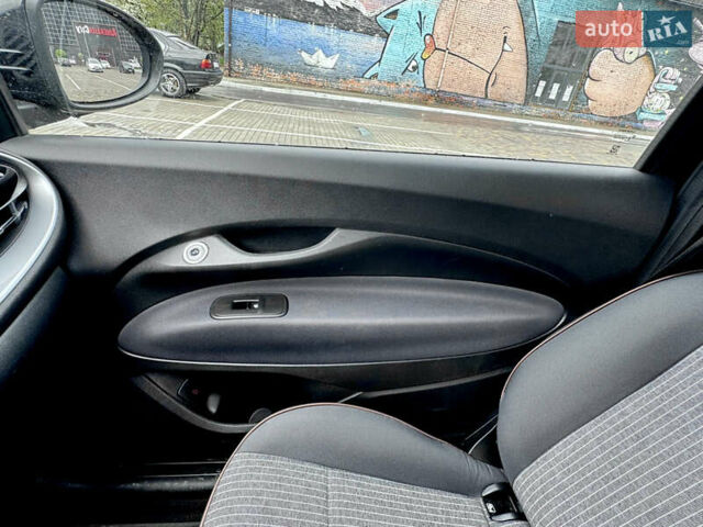 Черный Фиат 500e, объемом двигателя 0 л и пробегом 14 тыс. км за 16499 $, фото 36 на Automoto.ua