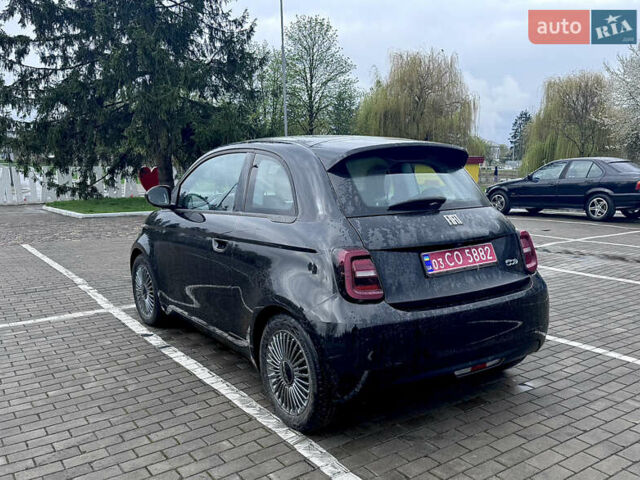 Черный Фиат 500e, объемом двигателя 0 л и пробегом 14 тыс. км за 16499 $, фото 2 на Automoto.ua
