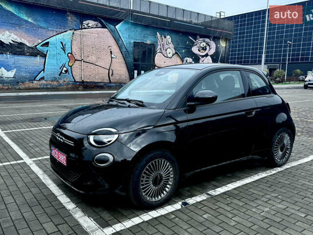 Черный Фиат 500e, объемом двигателя 0 л и пробегом 14 тыс. км за 16499 $, фото 4 на Automoto.ua