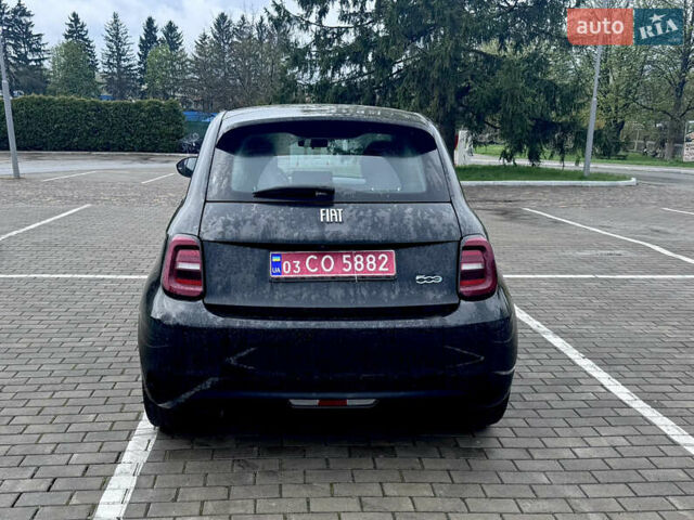 Черный Фиат 500e, объемом двигателя 0 л и пробегом 14 тыс. км за 16499 $, фото 6 на Automoto.ua