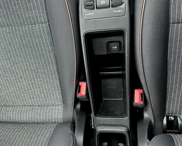 Черный Фиат 500e, объемом двигателя 0 л и пробегом 14 тыс. км за 16499 $, фото 26 на Automoto.ua