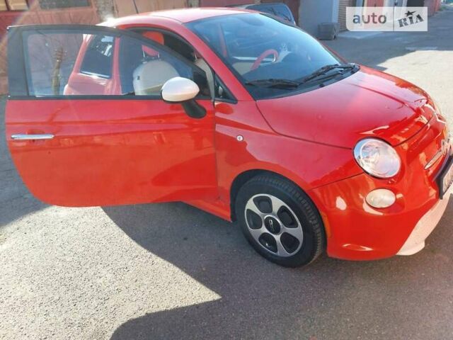 Красный Фиат 500e, объемом двигателя 0 л и пробегом 101 тыс. км за 5800 $, фото 12 на Automoto.ua