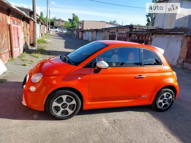 Красный Фиат 500e, объемом двигателя 0 л и пробегом 101 тыс. км за 5800 $, фото 10 на Automoto.ua