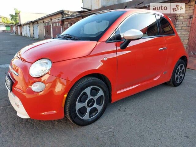 Красный Фиат 500e, объемом двигателя 0 л и пробегом 101 тыс. км за 5800 $, фото 3 на Automoto.ua