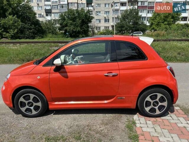 Красный Фиат 500e, объемом двигателя 0 л и пробегом 51 тыс. км за 8600 $, фото 5 на Automoto.ua