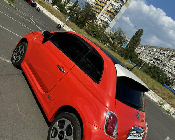 Красный Фиат 500e, объемом двигателя 0 л и пробегом 76 тыс. км за 7199 $, фото 4 на Automoto.ua
