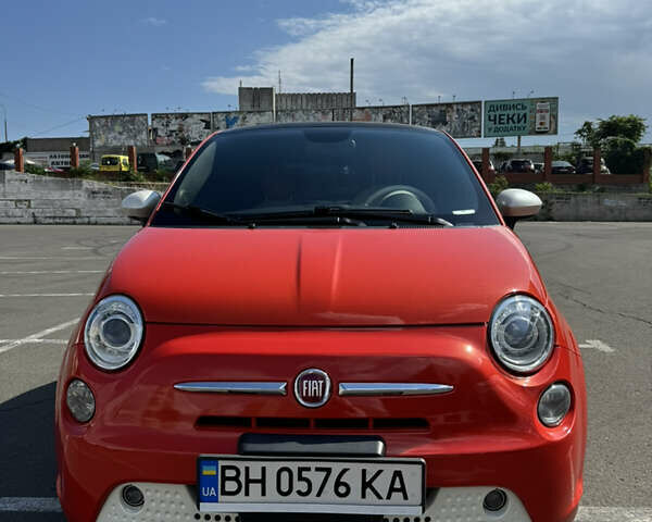 Красный Фиат 500e, объемом двигателя 0 л и пробегом 76 тыс. км за 7199 $, фото 2 на Automoto.ua