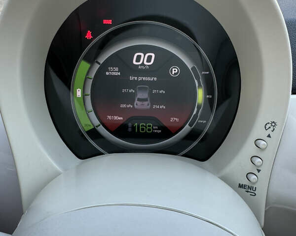 Красный Фиат 500e, объемом двигателя 0 л и пробегом 76 тыс. км за 7199 $, фото 12 на Automoto.ua