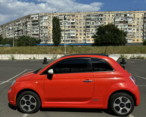 Красный Фиат 500e, объемом двигателя 0 л и пробегом 76 тыс. км за 7199 $, фото 5 на Automoto.ua