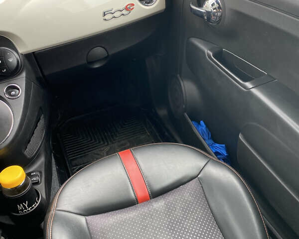 Красный Фиат 500e, объемом двигателя 0 л и пробегом 130 тыс. км за 4500 $, фото 7 на Automoto.ua