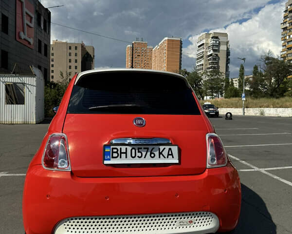 Красный Фиат 500e, объемом двигателя 0 л и пробегом 76 тыс. км за 7199 $, фото 3 на Automoto.ua