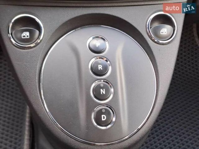 Красный Фиат 500e, объемом двигателя 0 л и пробегом 86 тыс. км за 8790 $, фото 8 на Automoto.ua