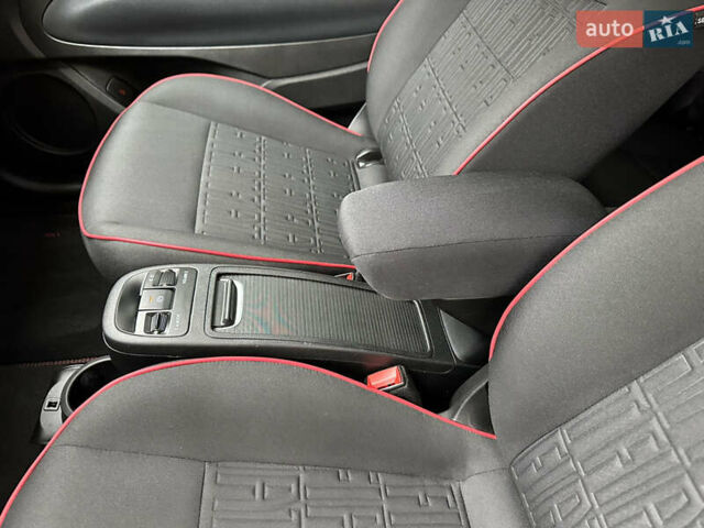 Красный Фиат 500e, объемом двигателя 0 л и пробегом 20 тыс. км за 15200 $, фото 27 на Automoto.ua