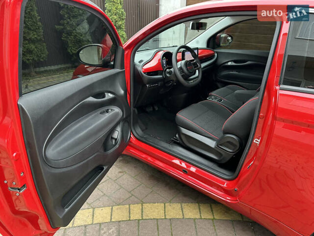 Красный Фиат 500e, объемом двигателя 0 л и пробегом 20 тыс. км за 15200 $, фото 28 на Automoto.ua