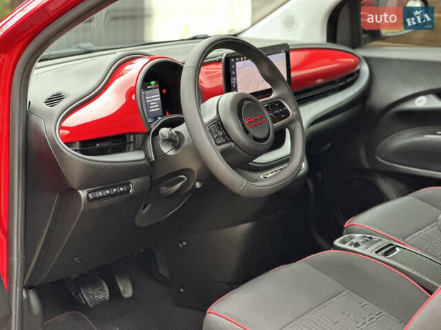 Красный Фиат 500e, объемом двигателя 0 л и пробегом 20 тыс. км за 15200 $, фото 22 на Automoto.ua