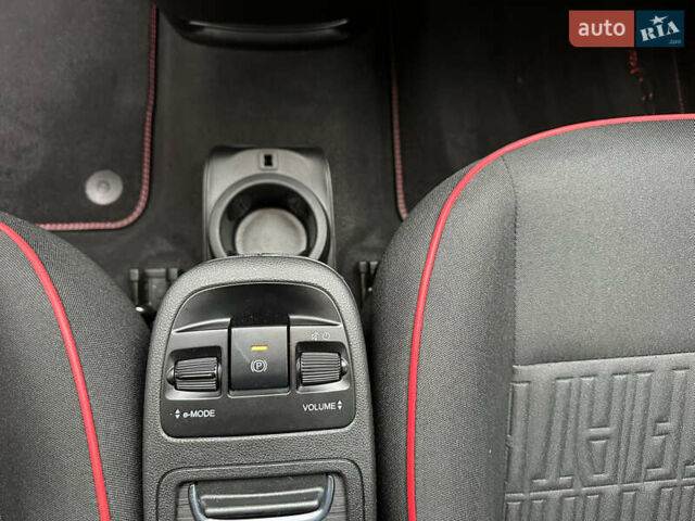 Красный Фиат 500e, объемом двигателя 0 л и пробегом 20 тыс. км за 15200 $, фото 45 на Automoto.ua