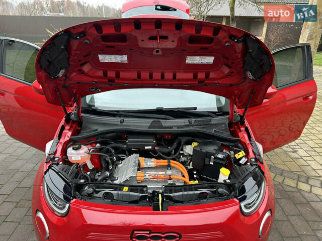 Красный Фиат 500e, объемом двигателя 0 л и пробегом 20 тыс. км за 15200 $, фото 46 на Automoto.ua