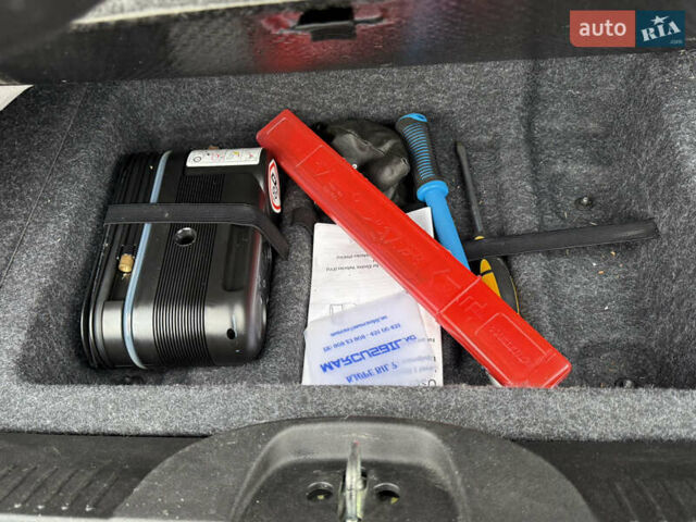 Серый Фиат 500e, объемом двигателя 0 л и пробегом 46 тыс. км за 6999 $, фото 35 на Automoto.ua